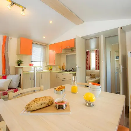 Vacanceselect Mobil Homes Camping D'aro Campsite